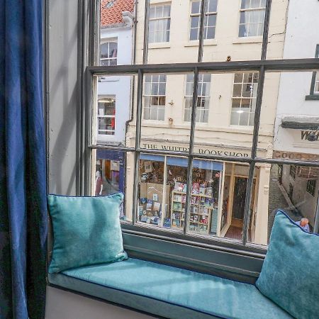 Book House Apartment Whitby Bagian luar foto