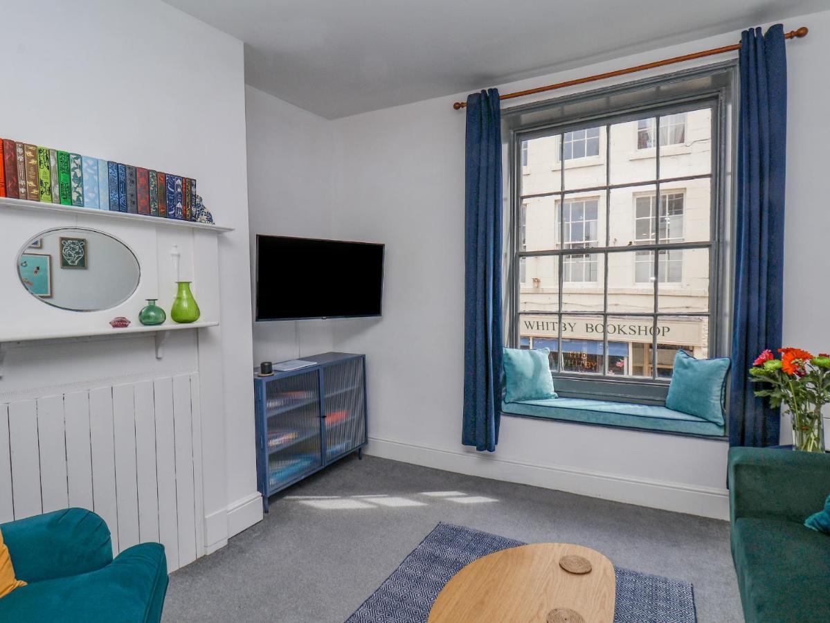 Book House Apartment Whitby Bagian luar foto