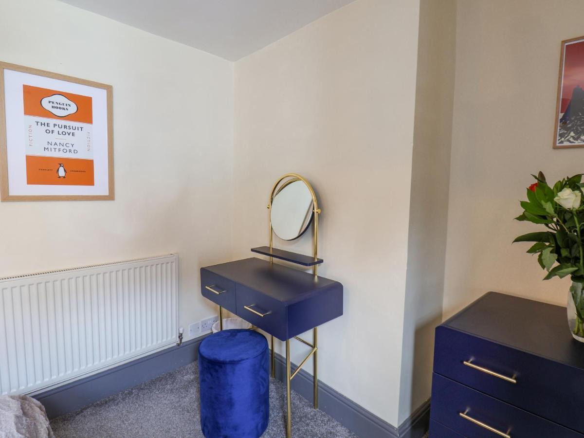 Book House Apartment Whitby Bagian luar foto